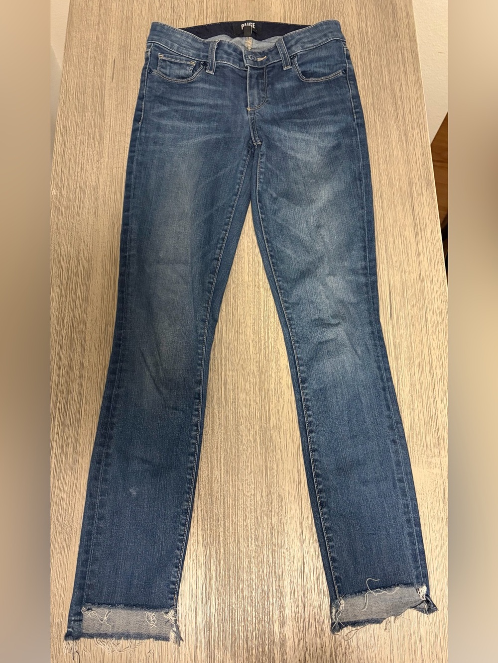 PAIGE Skyline Ankle Peg Raw Hem Jeans
Resell Price Recommendation